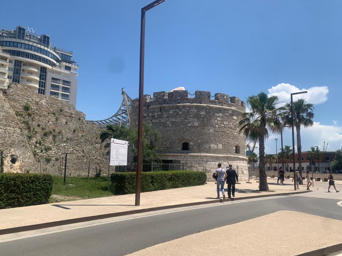 Super Location * Durrës